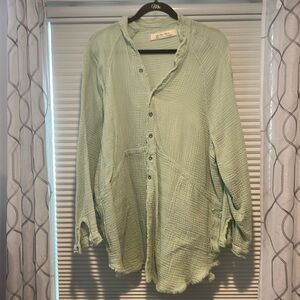 NWOT we the free tunic size med mint green